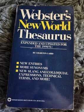 Vintage 90s Webster's New World Thesaurus - Navy Blue Cover